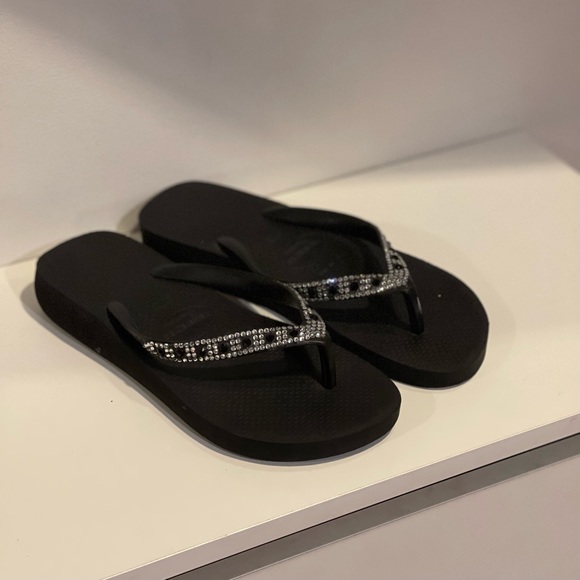 SOLD! Swarovski Crystal Havianas, Size 7/8 - Lightly used - No missing crystals! - Picture 4 of 5